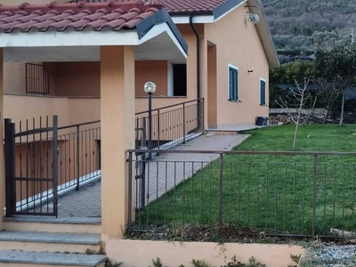 Villa 'Il Frutteto 50' con terrazza privata e Wi-Fi
