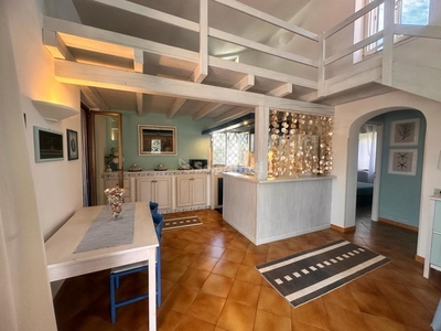 Villa in Affitto a Latina, 3'400€, 100 m²