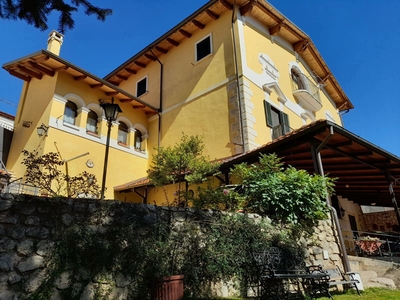 Villa in vendita a Tagliacozzo