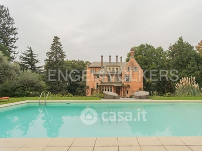 Villa in Vendita in Via dei Campigli a Varese