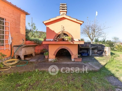 Villa in Vendita in Via Mario Bercilli 57 -55 a Cerreto Guidi