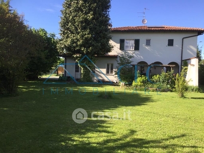 Villa in Vendita in Via Monte Resegone a Segrate