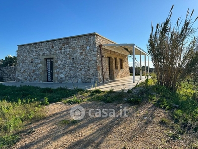 Villa in Vendita in Via Vicinale Serrazzulli a Morciano di Leuca