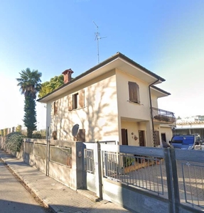 Villa in VIA MILAZZO, Udine, 12 locali, garage, 249 m² in vendita