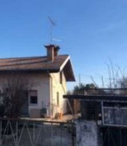 Villa in Via Po, Pasian di Prato, 8 locali, 181 m² in vendita