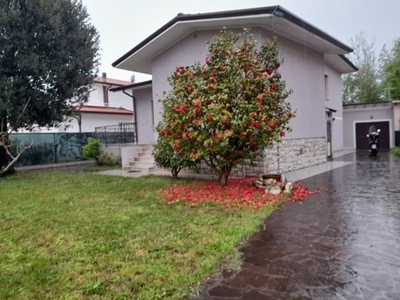 Villa in Via Tonfano, Pietrasanta, 7 locali, 5 bagni, giardino privato