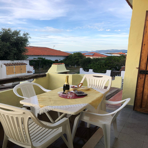 Casa vacanze 'Brezza Marina' con vista sulle montagne, terrazza privata e giardino privato