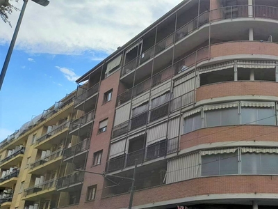 Vendita Appartamento, in zona BORGATA VITTORIA, TORINO