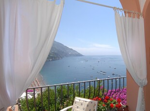 Affitto Costiera Amalfitana villa panoramica mare Positano Salerno romantica terrazze Spiaggia Grande bagno en-suite