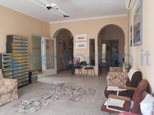 Appartamento da ristrutturare, in vendita in Via Monte Bianco, Viterbo