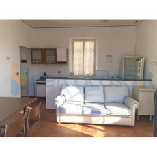 Appartamento in affitto in Via Gattirolo 2, Laveno-mombello