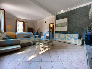 Appartamento in ottime condizioni, in vendita in Via Giuseppe Casaregis 22, Genova