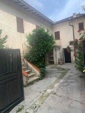 Appartamento in Vendita ad Foligno - 64500 Euro