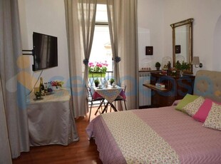 Appartamento Trilocale in affitto a Napoli