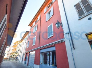 Appartamento Trilocale in ottime condizioni in vendita a Porto Valtravaglia