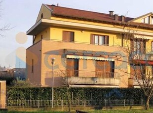 Appartamento Trilocale in vendita a Albano Sant'Alessandro