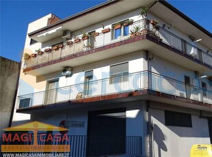 Appartamento Trilocale in vendita in Via Sorrentino, Camporotondo Etneo