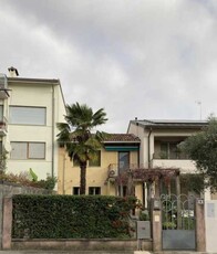 Casa Indipendente in Vendita ad Latisana - 130000 Euro