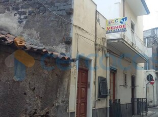 Casa semi indipendente da ristrutturare in vendita a Paterno'