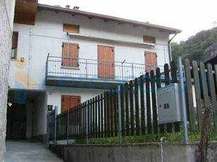 Casa semi indipendente in vendita a Capo Di Ponte