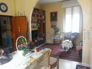 Casa singola da ristrutturare in vendita a Pesaro