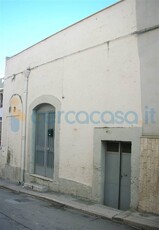 Casa singola in vendita in Via Ponzio Vero 13, Canosa Di Puglia