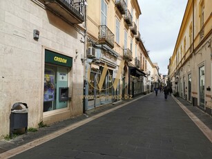 Caserta - ZONA CENTRO AFFITTASI NEGOZIO