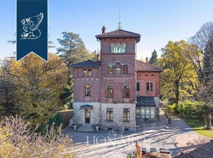 Prestigiosa villa di 850 mq in vendita, Varese, Italia