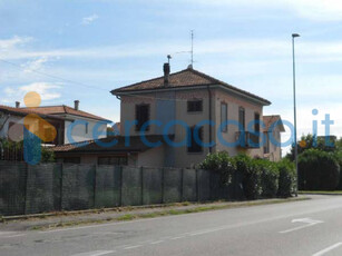 Villa in ottime condizioni in vendita a Magenta