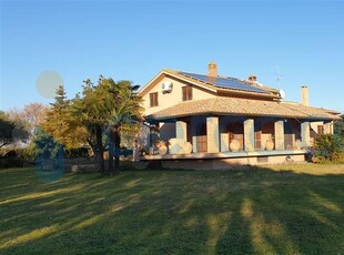 Villa in ottime condizioni in vendita a Tuscania