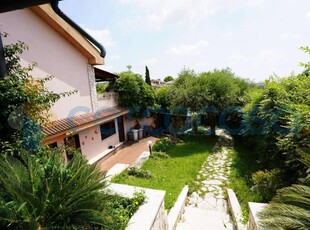 Villa in ottime condizioni, in vendita in Via Andromeda, Guidonia Montecelio