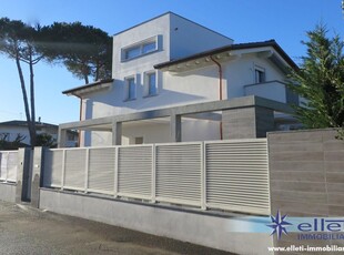 Villa in vendita a Cinquale - Montignoso