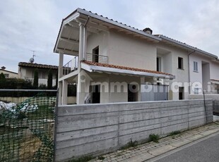 Villa nuova a Capraia e Limite - Villa ristrutturata Capraia e Limite