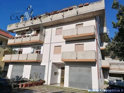 Appartamenti Offida Via Palmiro Togliatti 177 cucina: A vista,