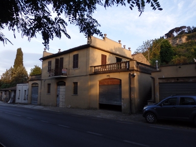 Casa di campagna in vendita 5 Stanze da letto a Orvieto