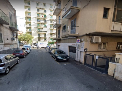 Garage / Posto auto in Via Giuseppe Mazzaglia in zona Viale m. Rapisardi - Lavaggi a Catania
