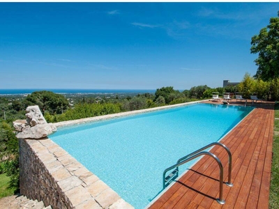 Casa a Monopoli con piscina panoramica