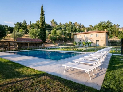 Piacevole casa a Castiglion Fiorentino con piscina privata