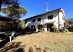 Colonica in vendita a Monsummano Terme Pistoia