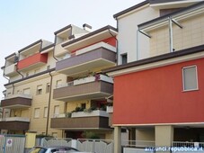 Varedo appartamento di tre locali con doppi servizi con terrazzo di 35 mq