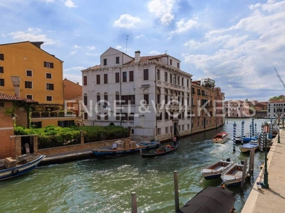 Prestigioso appartamento di 135 m² in vendita Venezia, Veneto