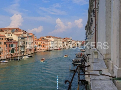 Prestigioso appartamento di 450 m² in vendita Calle Mocenigo Ca' Vechia, Venezia, Veneto