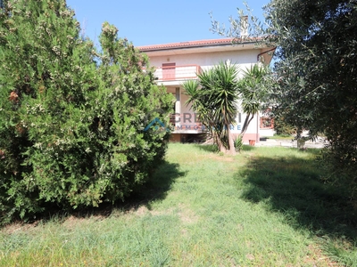 Casa indipendente con terrazzo, Martinsicuro villa rosa