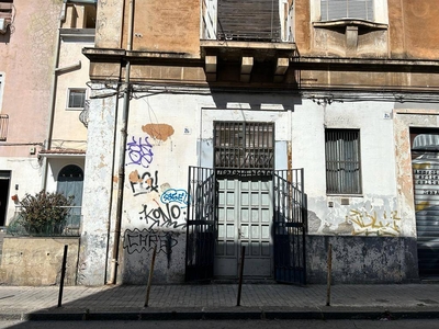 Monolocale da ristrutturare, Catania centro storico