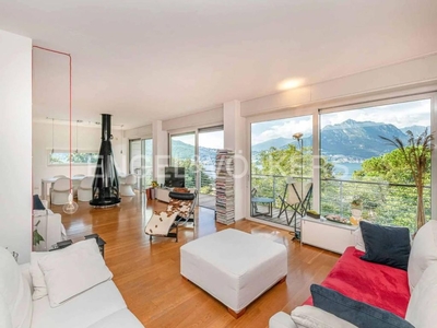 Prestigiosa villa di 420 mq in vendita Lecco, Lombardia
