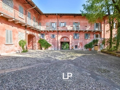 Prestigioso appartamento di 340 m² in vendita Via per Lentate, 33, Sesto Calende, Varese, Lombardia