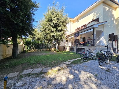 Villa a Fiumicino in Via Porto azzurro