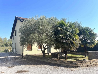 Villa bifamiliare in vendita a Venezia Chirignago