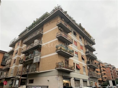 Appartamento in Vendita in Via Cipriano Facchinetti a Roma