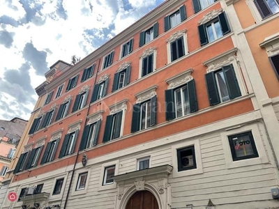 Appartamento in Vendita in Via delle Quattro Fontane a Roma